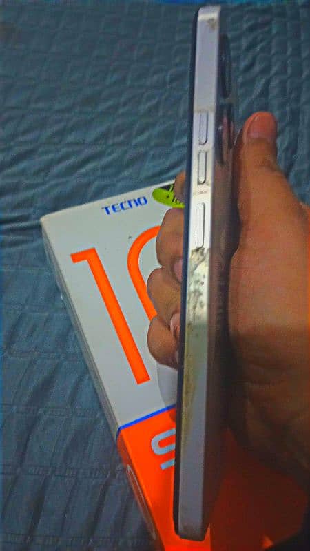 tecno spark 10 pro with original charger with boks 10 10 condition 4