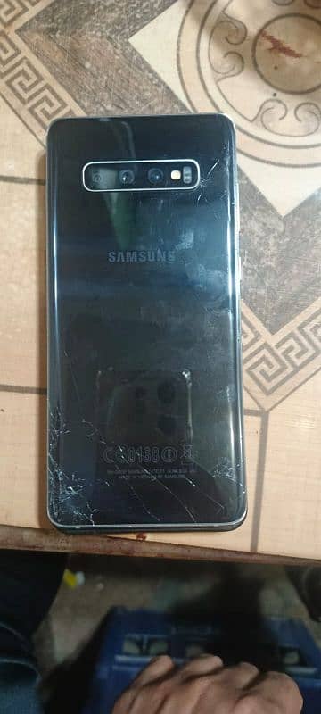 Samsung s10 plus dotted on corner condition 10 by 9 0