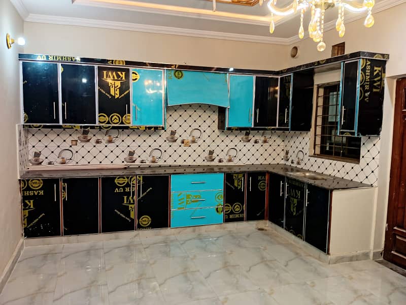 3 BED BRAND NEW UPPER PORTION FOR RENT IN JOHAR TOWN 8