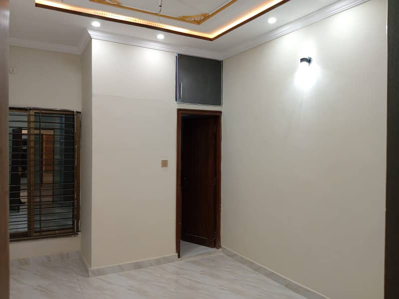 3 BED BRAND NEW UPPER PORTION FOR RENT IN JOHAR TOWN 13