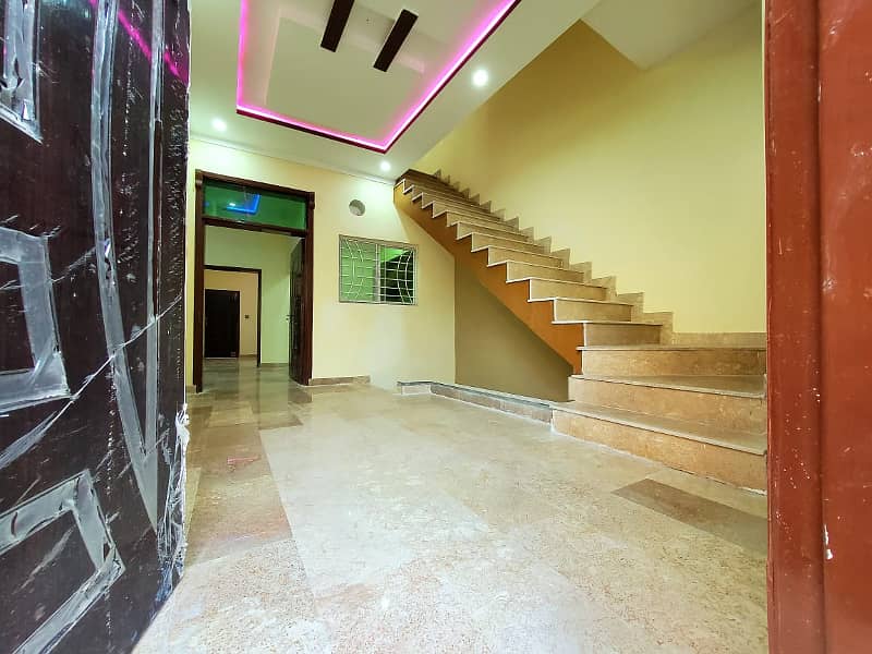 Brand new 2.5 story house for sale in wakeel colony near Gulzar e Quaid 9