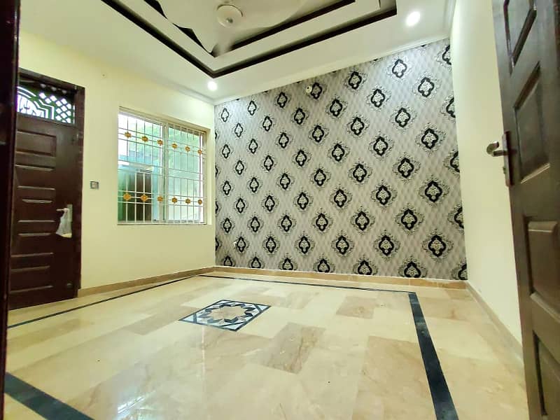 Brand new 2.5 story house for sale in wakeel colony near Gulzar e Quaid 10