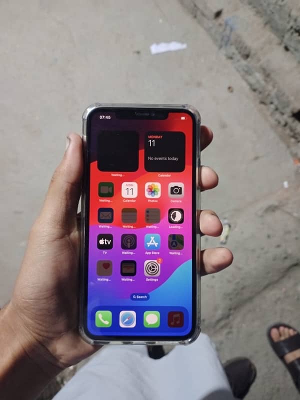 iphone 11 pro max 2