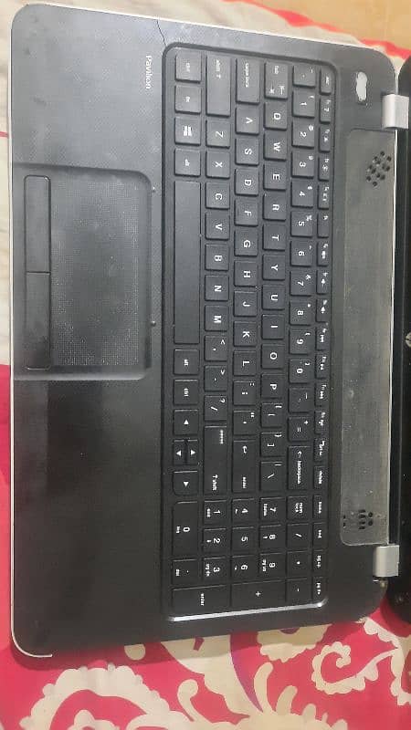 Hp laptop pavillion selling URGENTLY 10