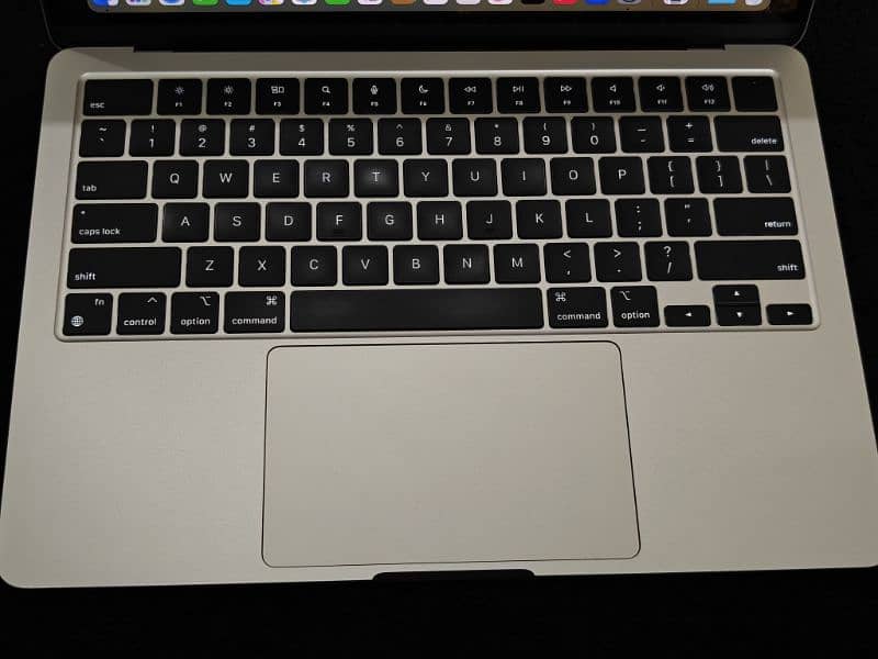 Macbook Air M2 8/256 Starlight & Midnight 10