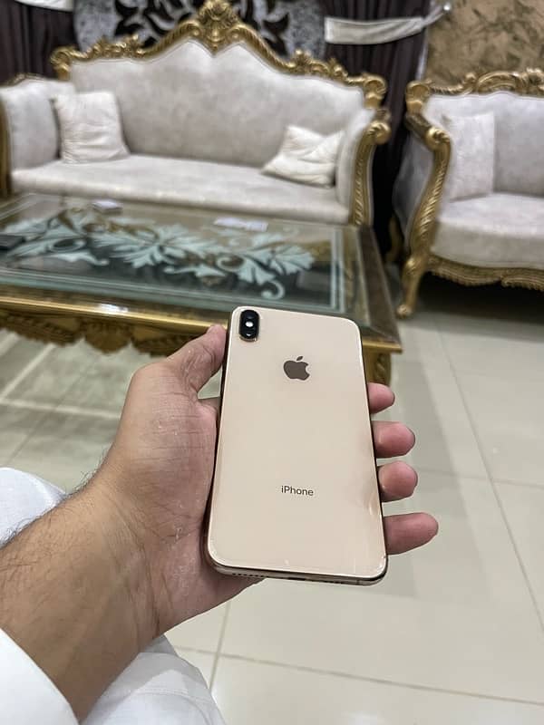 iphone xs max 1