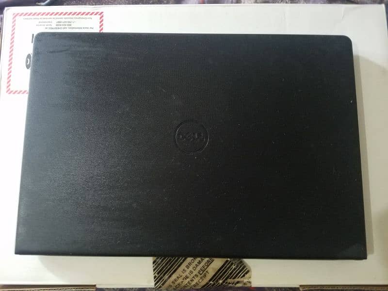 Laptop inspiron 15 (3000) series i3 CPU 15.6 HD display 1