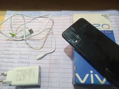 vivo y20 ram 4 GB , 64 GB box and charger