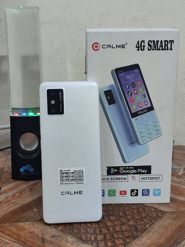 Calme 4G Touch Smart Phone with Box Charger 4