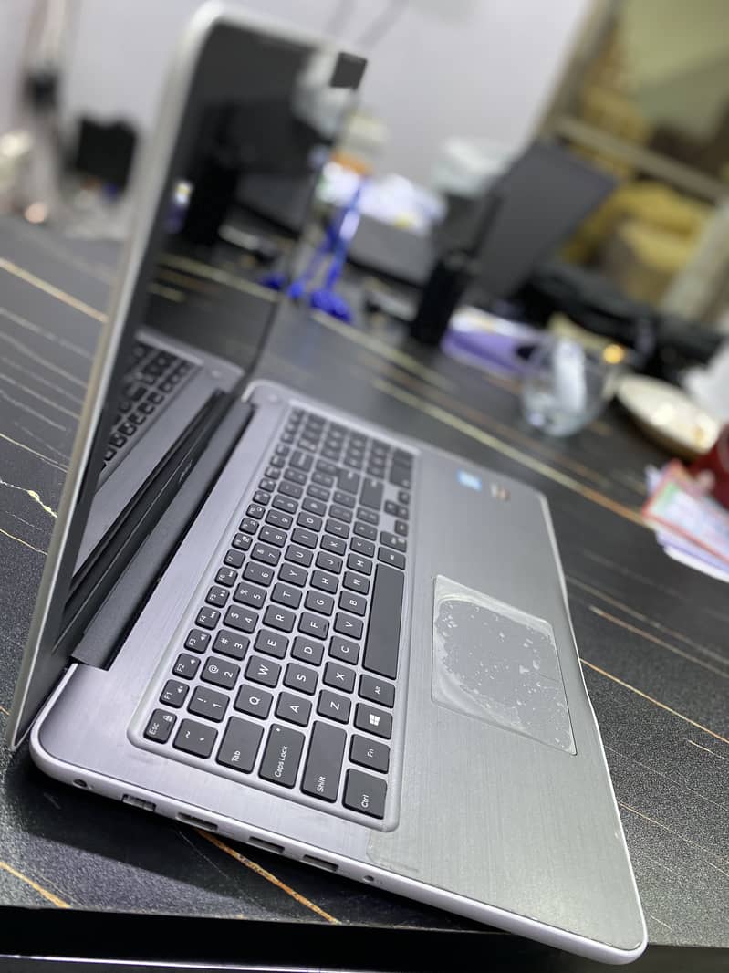 Dell Touch and Type Laptop i7 7th Generation with AMD Radeon Graphics 3