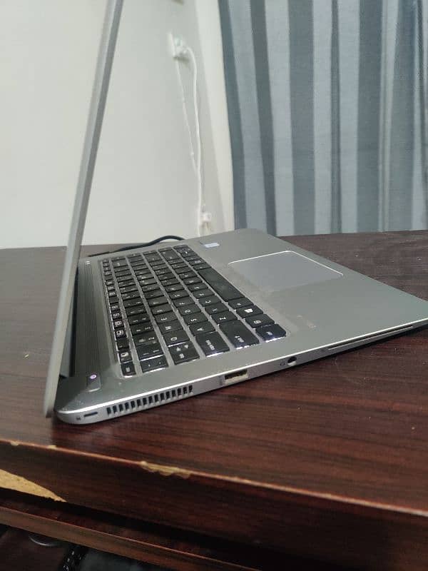 Hp i5 6th generation elitebook folio 4