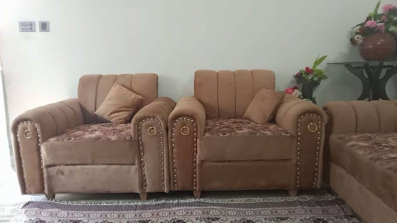 5 seater sofa set +3 glass tables brand new condition. 1