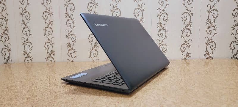 Laptop Lenovo | Core i3, 6th Gen | Slim Lightweight 4