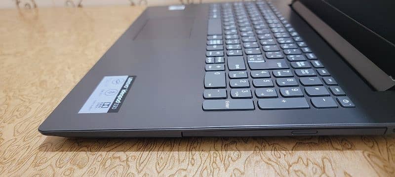 Laptop Lenovo | Core i3, 6th Gen | Slim Lightweight 7