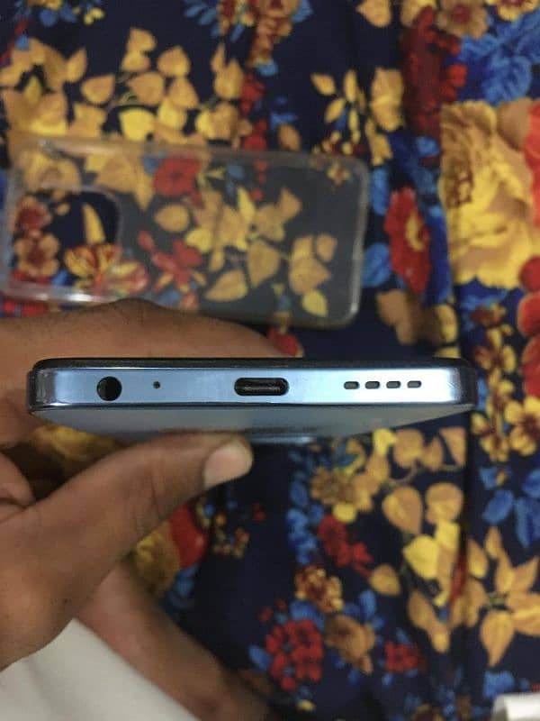 Infinix hot 40i 4