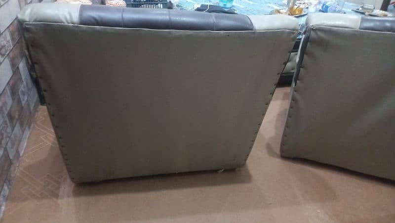 5 seater sofa set availble for sale 5