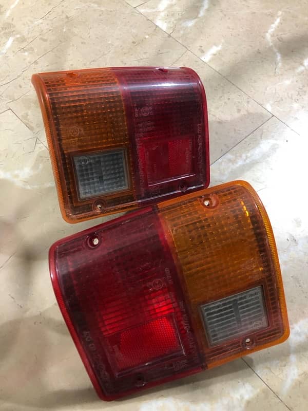 Mitsubishi Pajero Back Lights 0