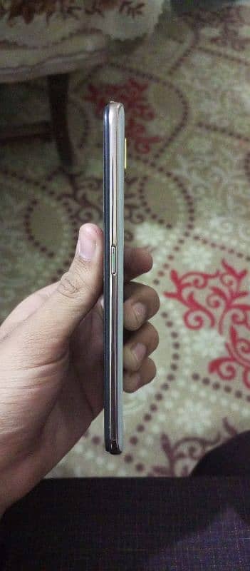 oppo f11 3