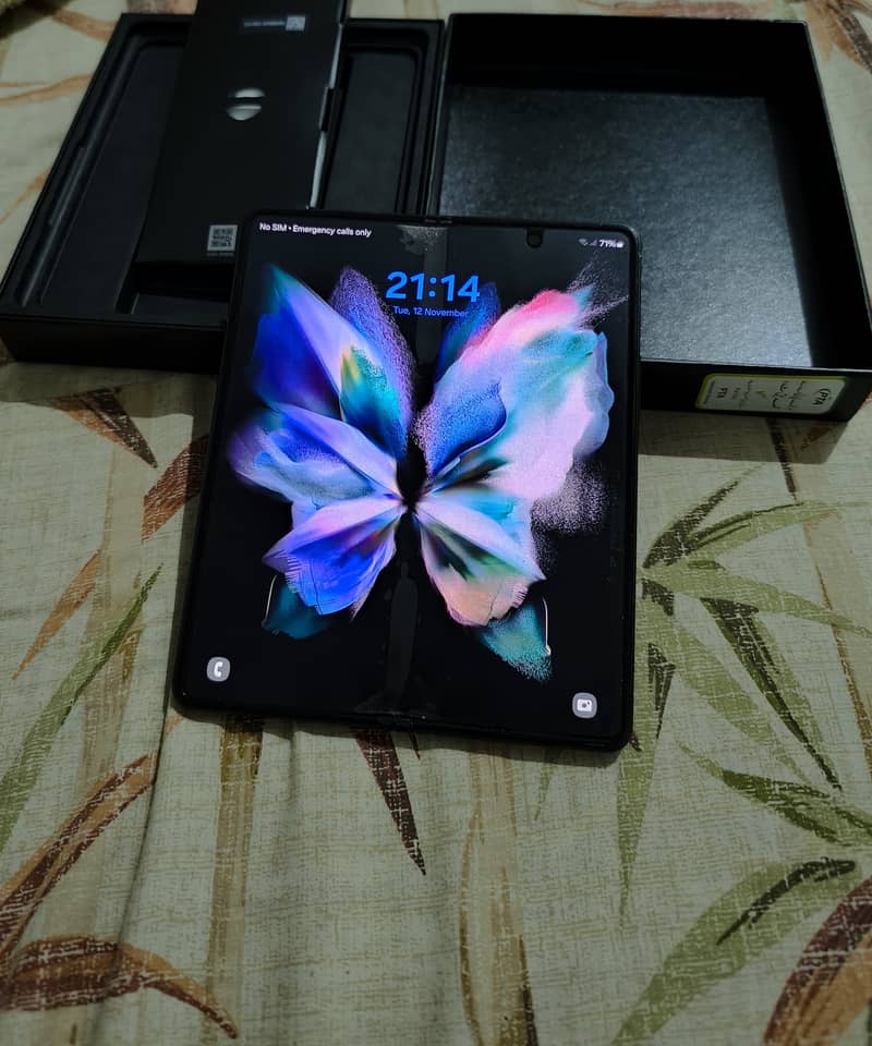 SAMSUNG GALAXY Z FOLD3 5G 256 GB OFFICIAL PTA APPROVED PHANTOM GREEN 1