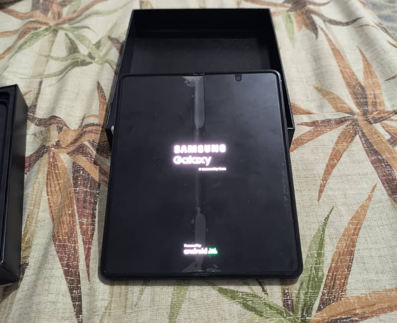 SAMSUNG GALAXY Z FOLD3 5G 256 GB OFFICIAL PTA APPROVED PHANTOM GREEN 3