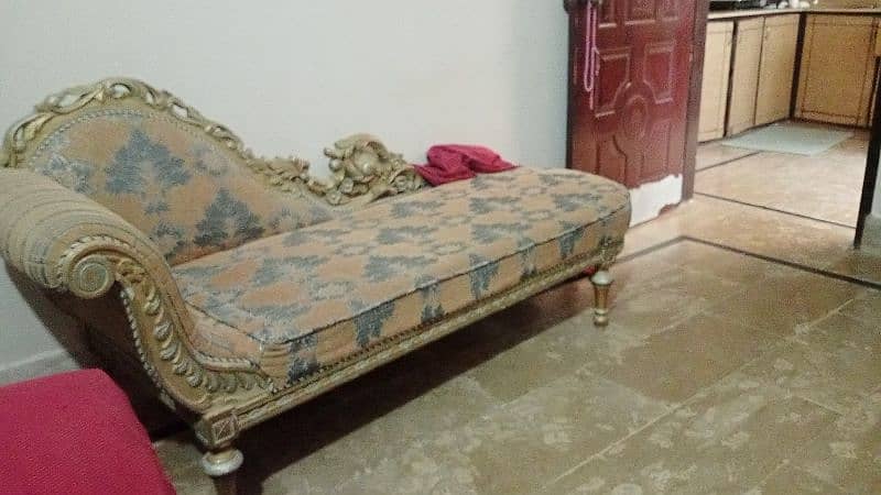 7 seater sofa luxury urgent sale 9