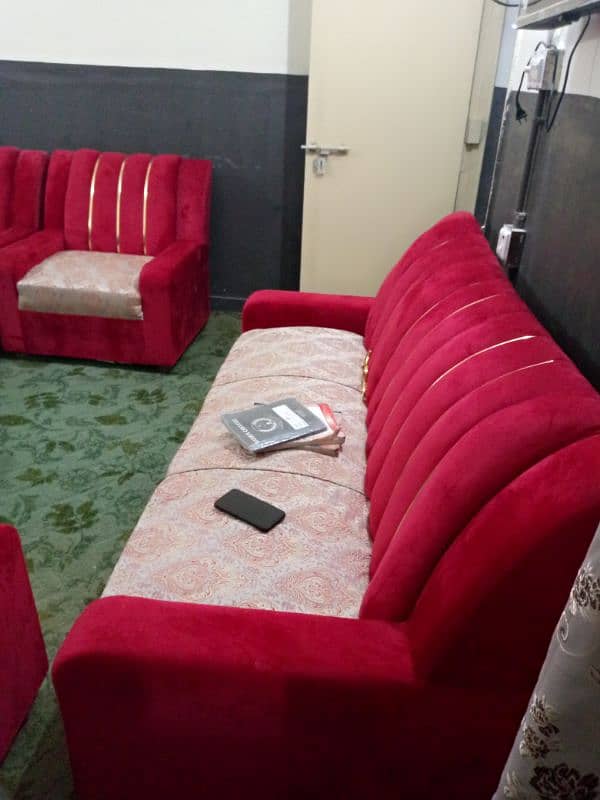 11 seater sofa set and double bed for sale 1