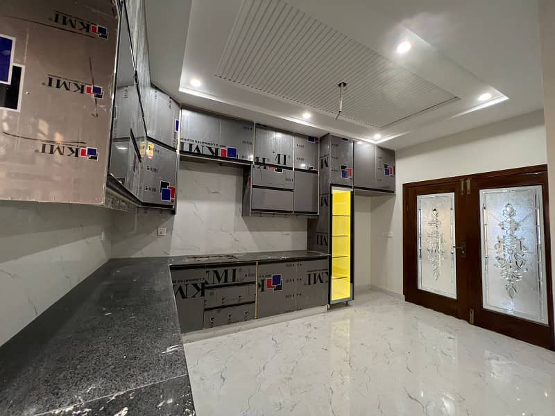 10 MARLA LIKE A NEW LUXURY GOOD CONDITION EXCELLENT HOUSE FOR RENT IN RAFI BLOCK BAHRIA TOWN LAHORE 8