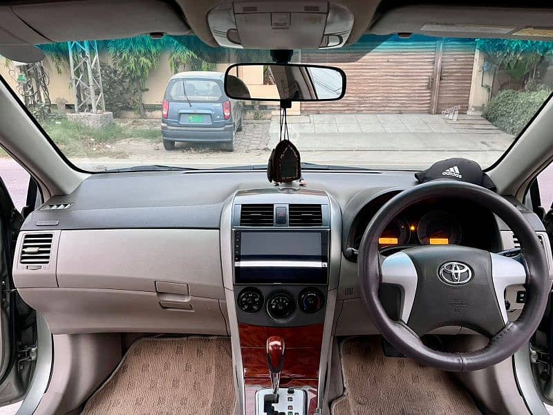 Toyota Corolla Altis SR Cruisetronic 1.8 10