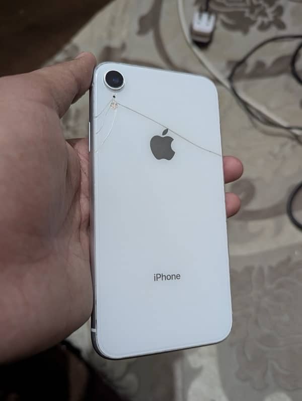 iPhone xr 3