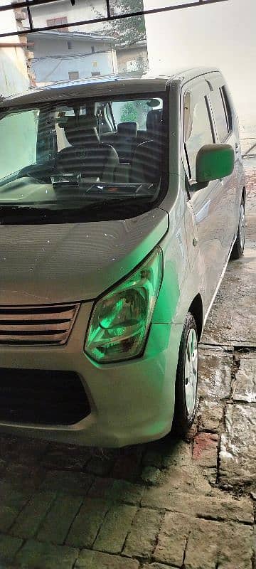 Suzuki Wagon R 2014 1