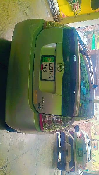 Toyota Prius 2010 model ,2013 import G 1.5 like a zero meter car 1