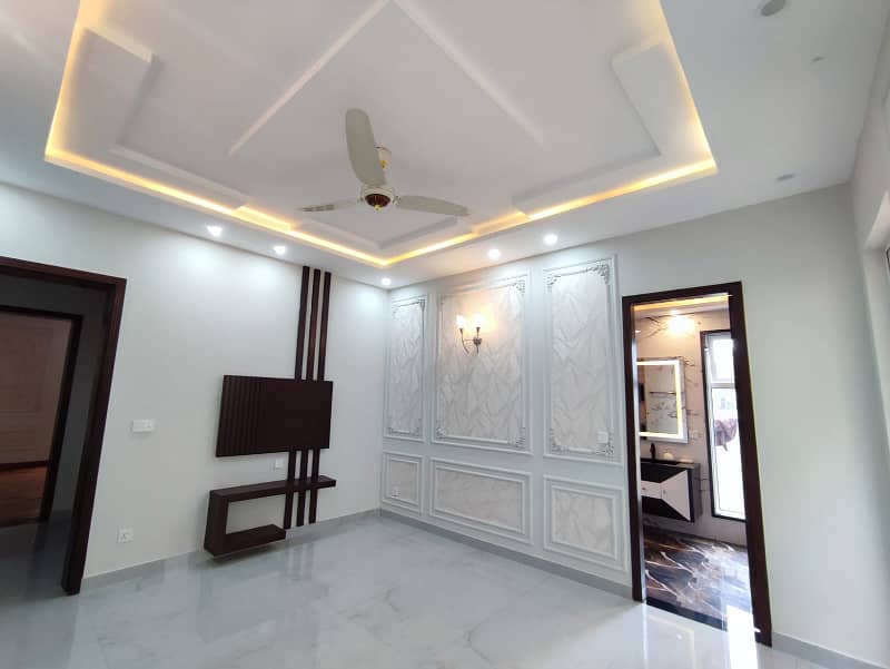 defence raya  1 KANAL LUXURY BRAND NEW HOUSE FOR SALE IN BAHRIA TOWN LAHORE (100% ORIGINAL AD) 30