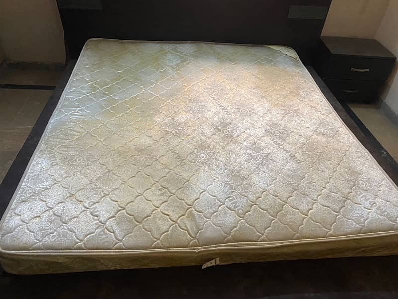 diamond company mattress for sale condition bht achi 1