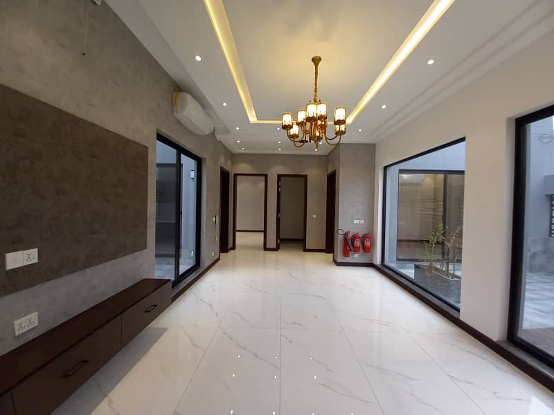 Luxurious 1 Kanal Home With Park Views In Dha Phase 6 19