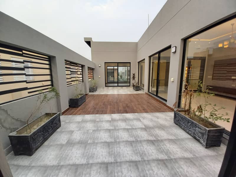 Luxurious 1 Kanal Home With Park Views In Dha Phase 6 26