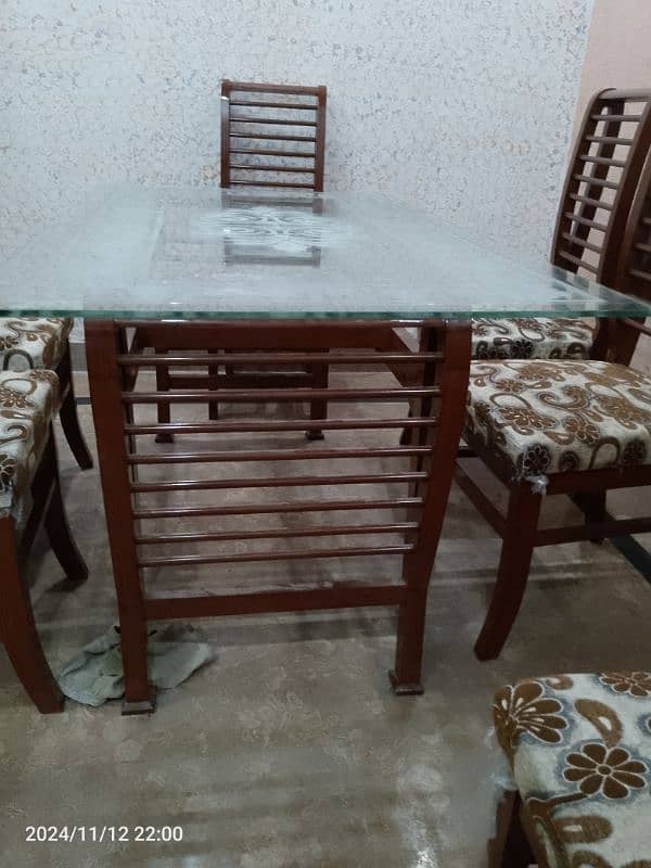 dining table + chairs 0