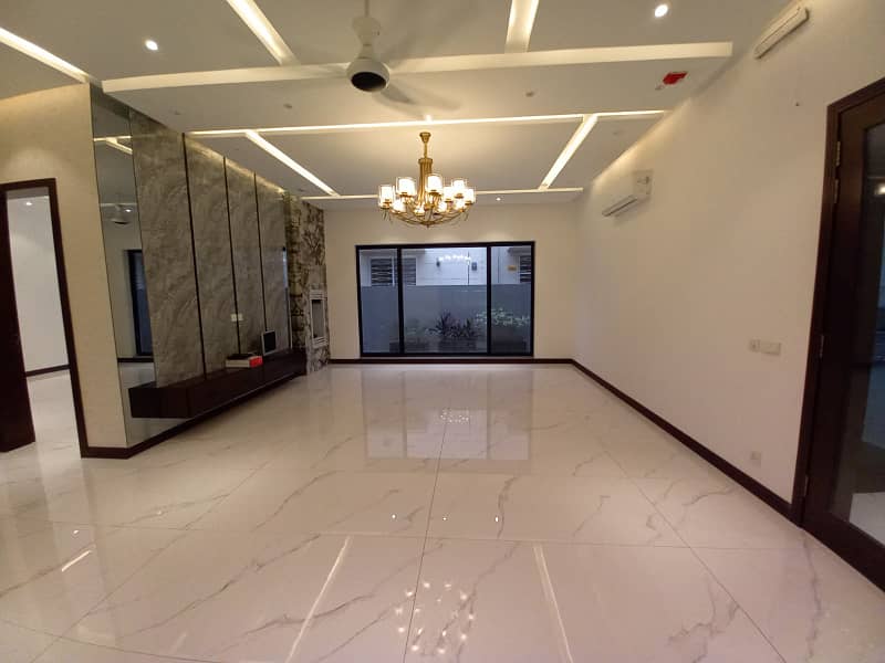 1 Kanal Stunning House For Rent In Phase 5 DHA 7