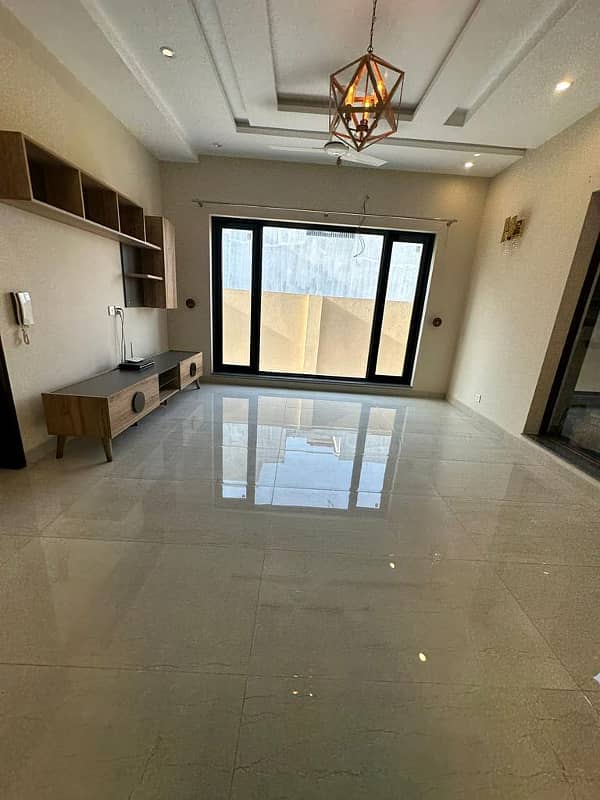 Exceptional Comfort Beautiful 10 Marla House For Rent In DHA Phase 5 27