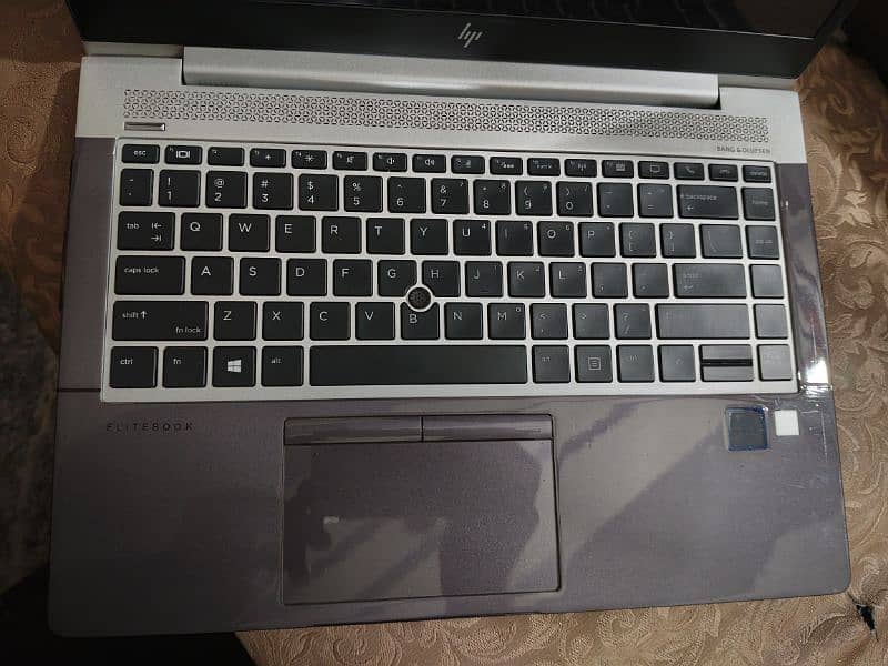 HP elitebook 840 G6 2