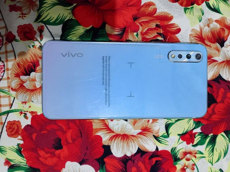 VIVO S1 8+256GB 6.38" Super AMOLED Display 1