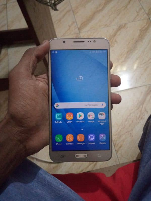 Samsung Galaxy J7 2