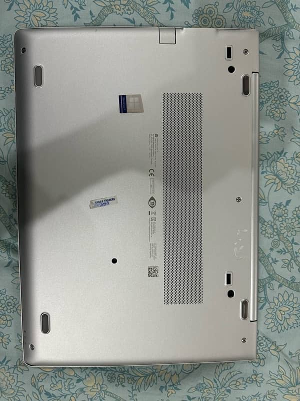 Hp elite book 840 G 6.8 gb ram 500gb hard 2