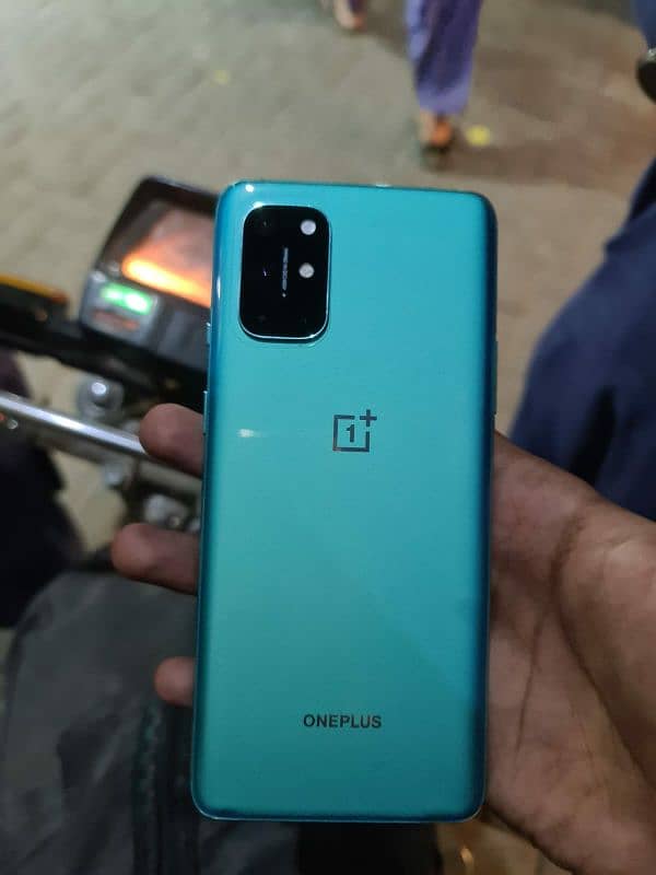 one plus 8t 1