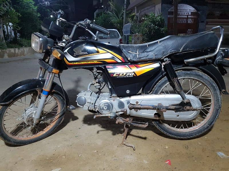 Honda CD 70 model 2022 Karachi 1st owner 7