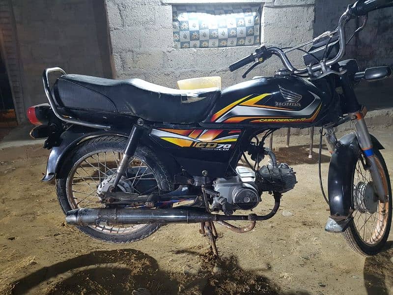 Honda CD 70 model 2022 Karachi 1st owner 9