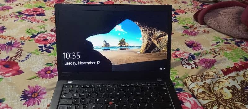 Lenovo T460s 8GB RAM 256 SSD core i5 3rd Gen 0