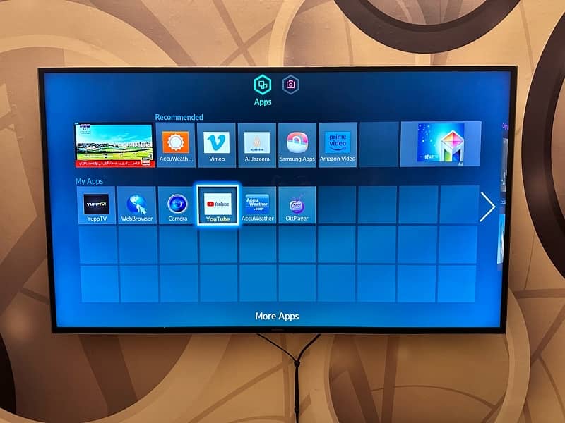 Samsung 4K UHD 3D Smart TV 1