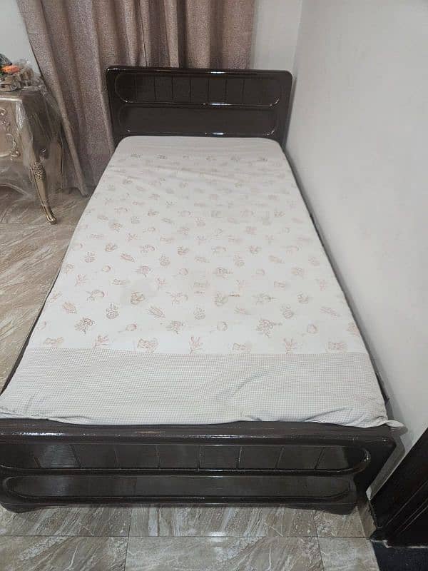 Wooden Single Bed With Mattress 1