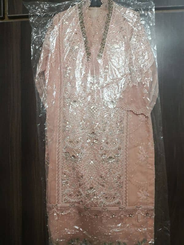 Beautiful wedding dress for sale 5