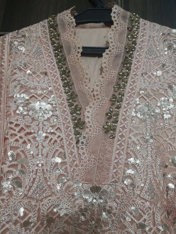 Beautiful wedding dress for sale 6